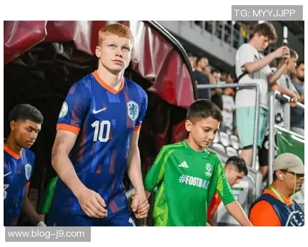 皇马关注19岁荷兰中场斯米特转会费预计超6000万欧元